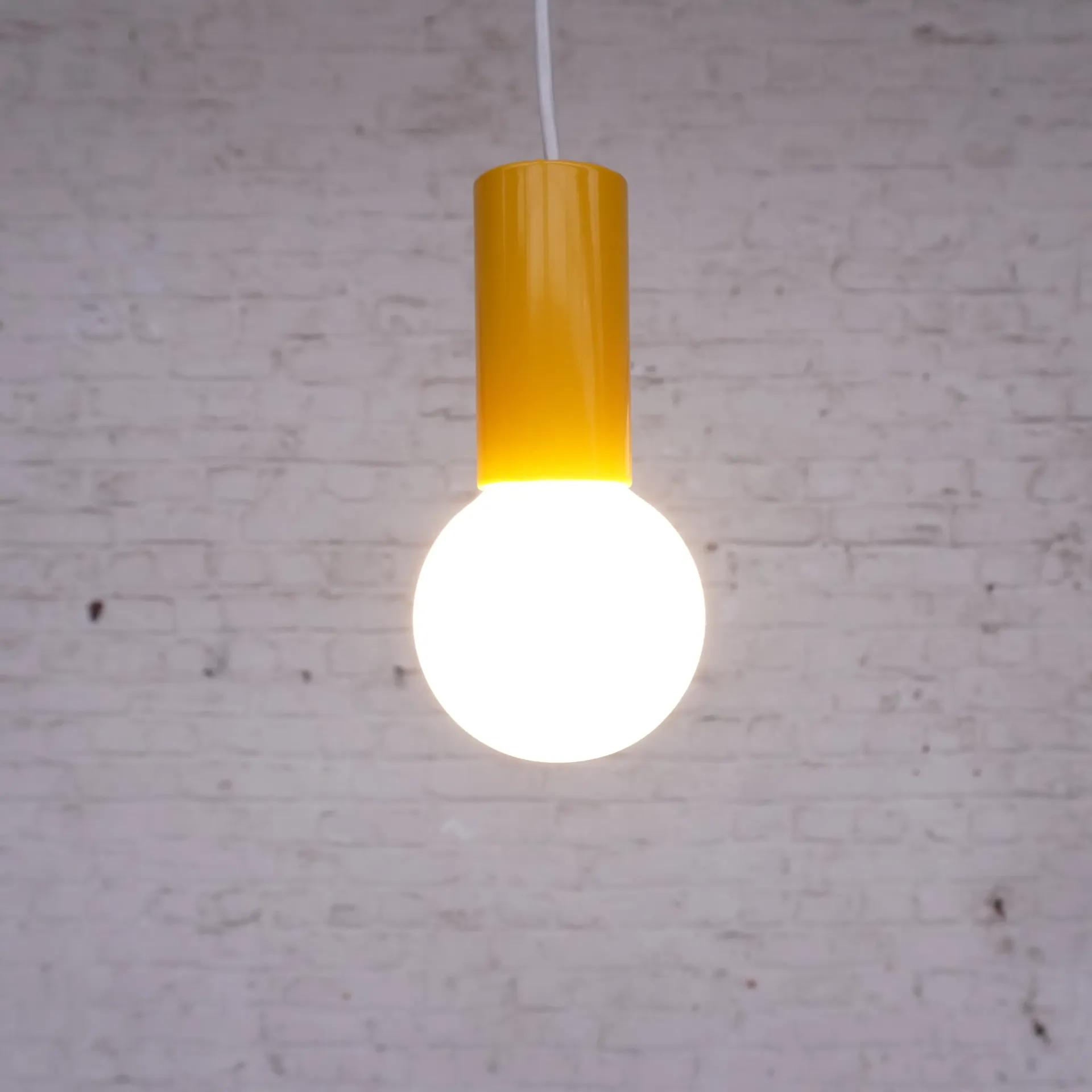 Hanging light 'Puccini' (golden yellow)