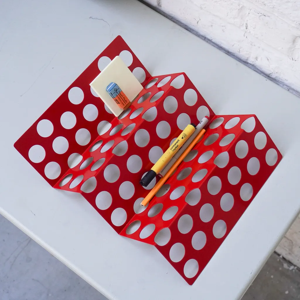 Tray 'Zig Zag' (D30, signal red)