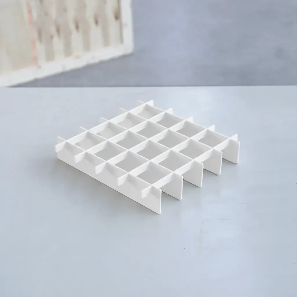 [Trivet Oyster White] Trivet