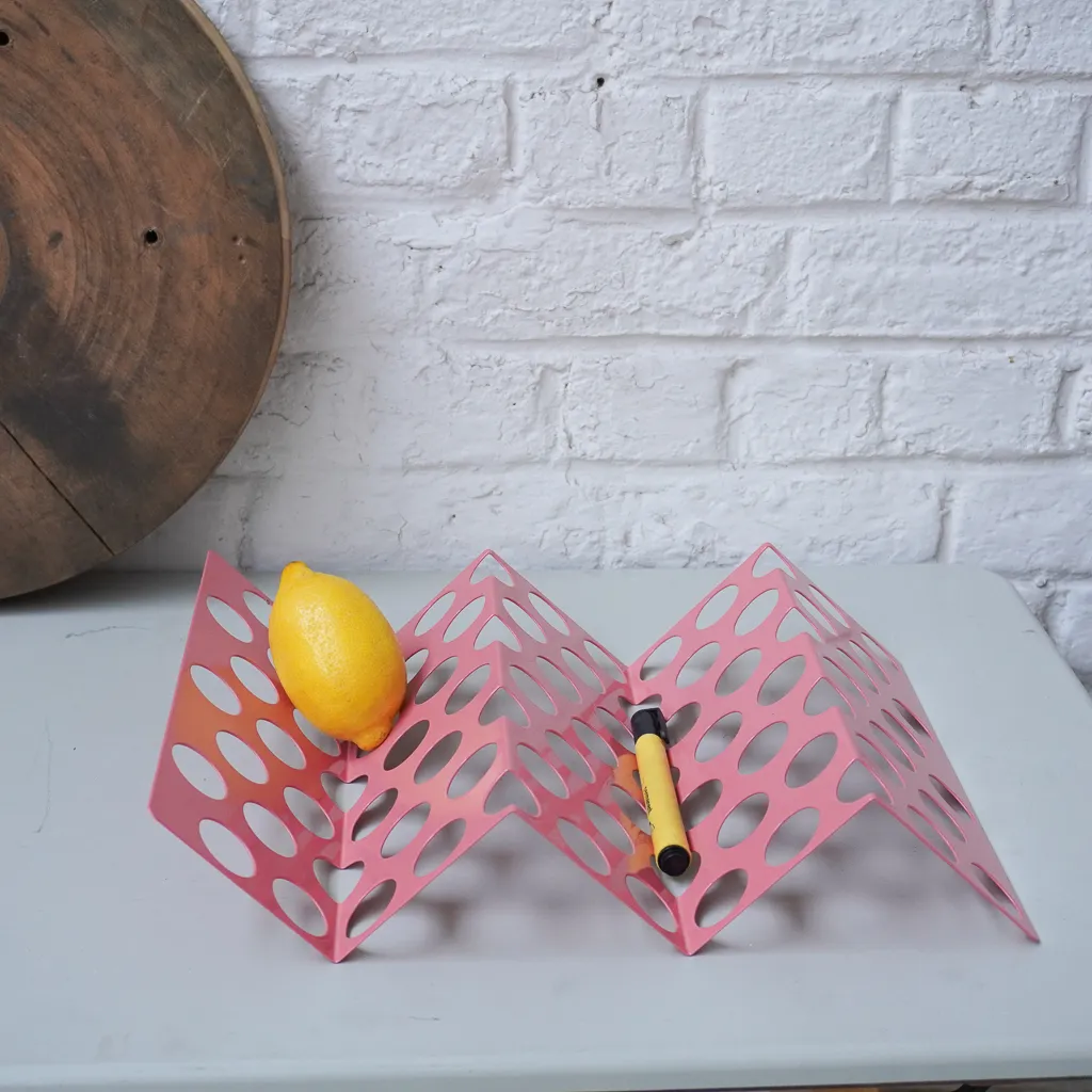 Tray 'Zig Zag' (D30, vieux rose)